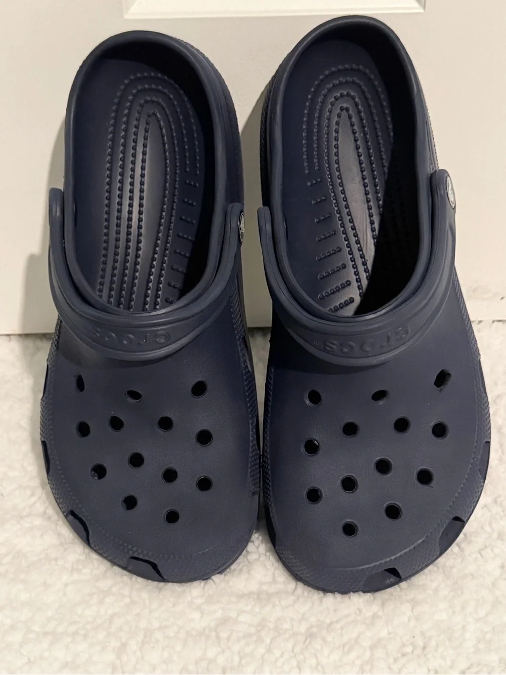 CROCS Classic Clog in Navy Blue